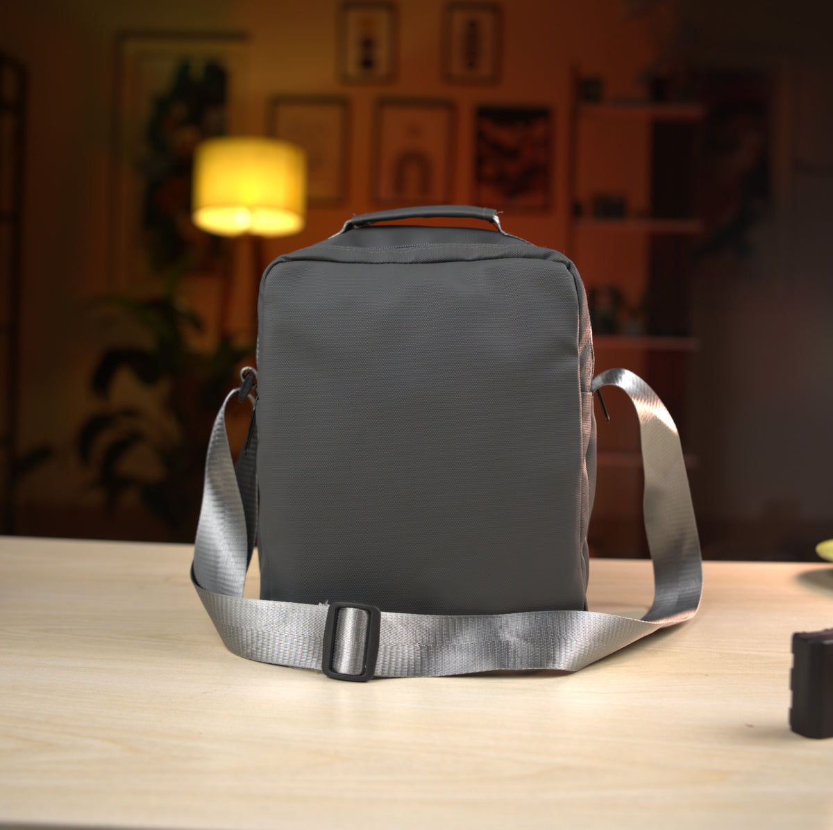 Zagroo Everyday Sling Bag (Silver Grey)